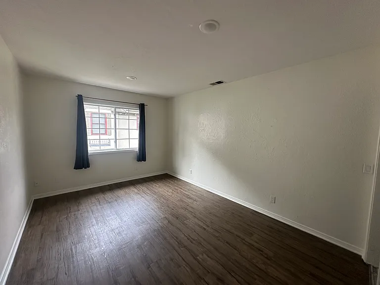305 Ladera St #B — Photo 3