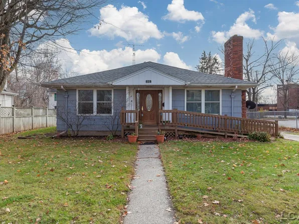 212 E Shawnee St, Tecumseh, MI 49286