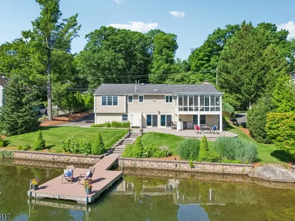 1050 Pines Lake Dr, Wayne Twp., NJ 07470