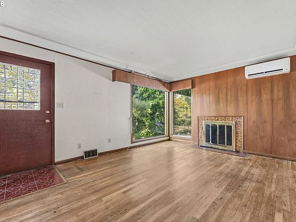 3rd image of 7526 SW Capitol Hill Rd