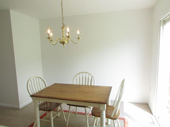5th image of 112 Birchtree Ct