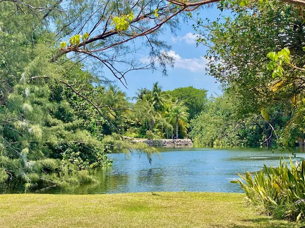 20 NE 24th Street, Lazy Lake, FL 33305