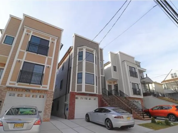 543 Hamilton St #1, Harrison, NJ 07029