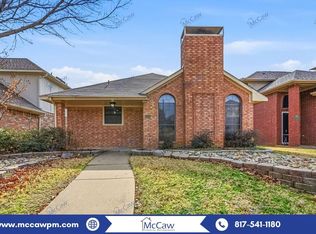 720 Willow Oak Dr, Lewisville, TX 75067