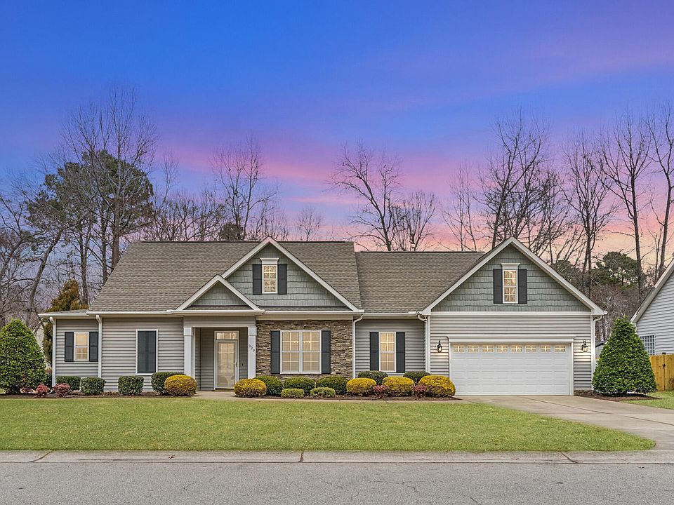 1st image of 929 E Ivy Valley Dr
