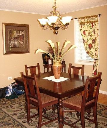 4th image of 410 Cherry Dr