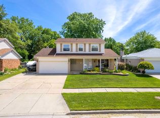 30100 Manor Dr, Madison Heights, MI