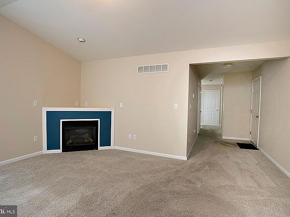 5th image of 220 W Harmony Dr #92