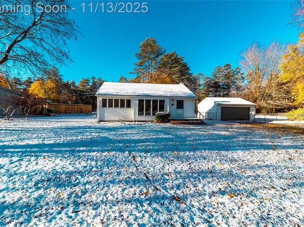 760 Sebek St, Oxford, MI 48371