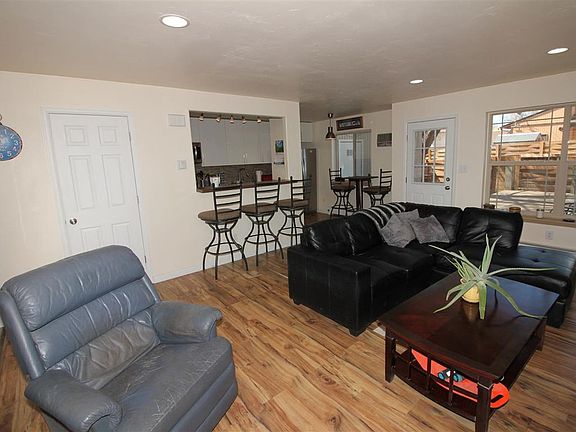 3rd image of 565 E Good Hope Cir APT B