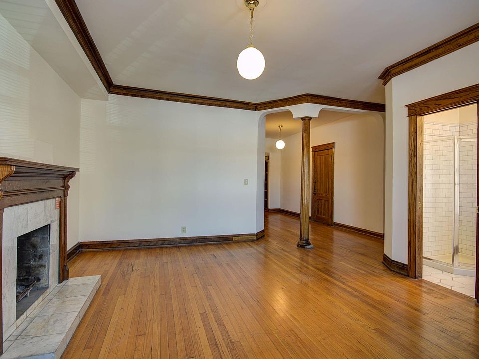 1st image of 845 W Sheridan Rd APT 3