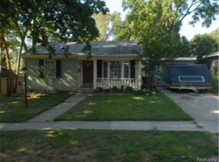 315 Higgins St, Howell, MI 48843