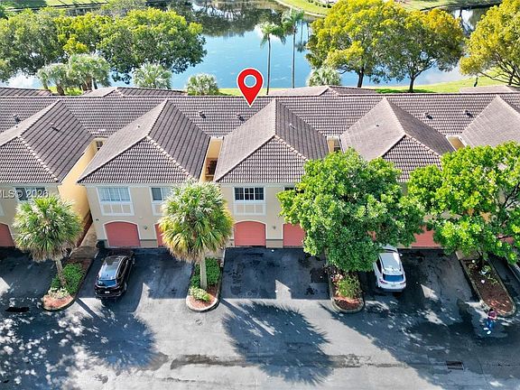 2nd image of 2424 Centergate Dr APT 204