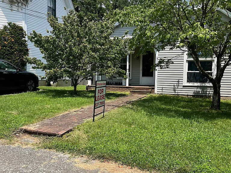 120 E Stephens St — Photo 2