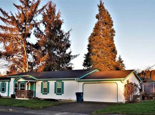 210 N 6th St, Aumsville, OR 97325