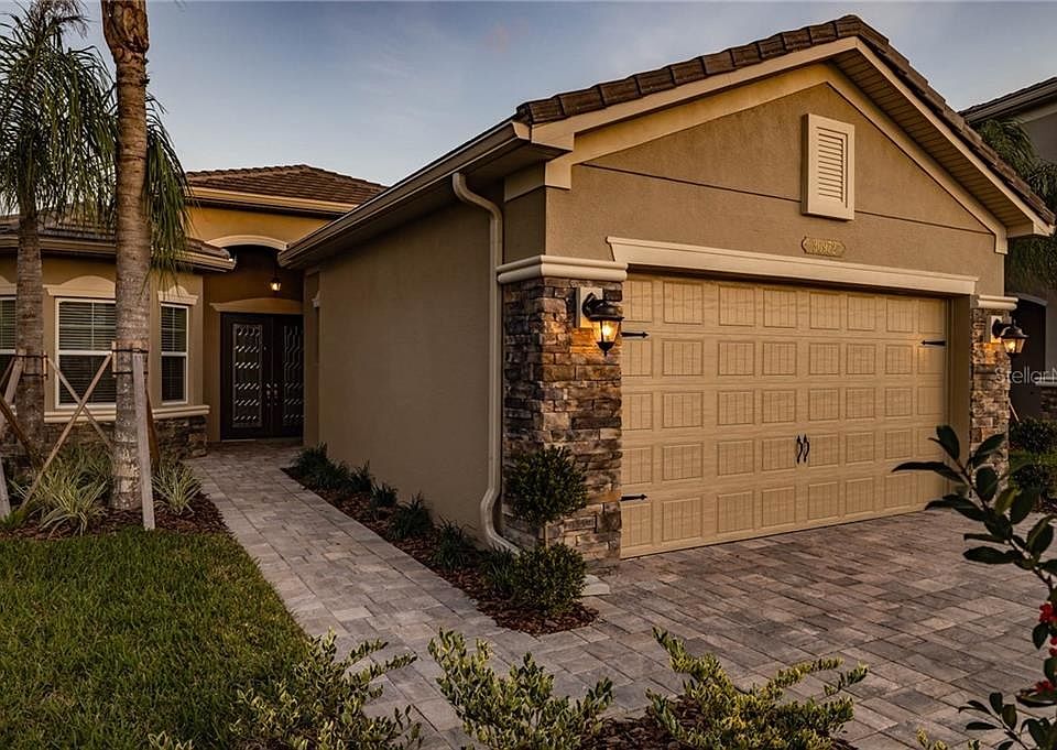 1st image of 30972 Lindentree Dr
