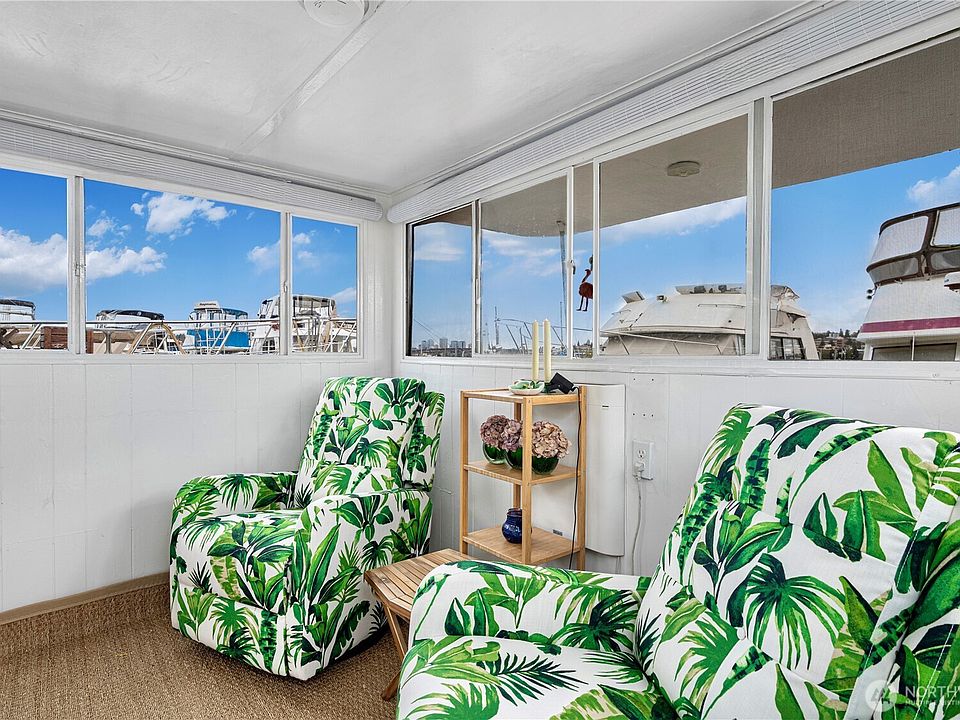 25th image of 2040 Westlake Avenue N #14