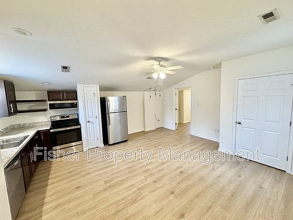 3rd image of 507 N 30th St #3