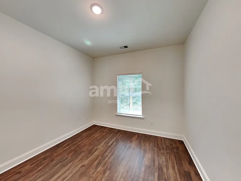 301 Pecan Dr — Photo 18
