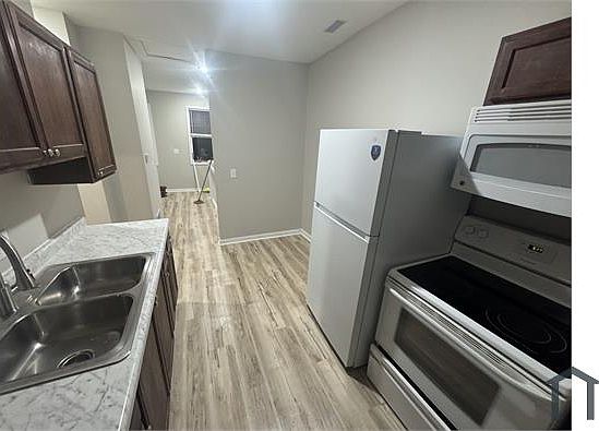 5th image of 412 W 7th St #2
