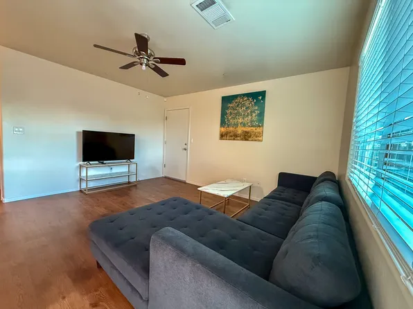 (undisclosed Address), Bakersfield, CA 93305