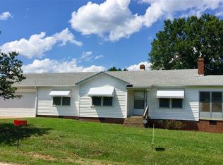 631 E Broad St, Iva, SC 29655