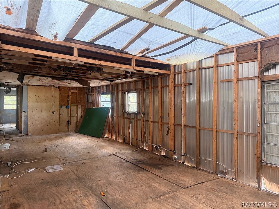 8418 W Aeroview Ln, Crystal River, FL 34429 | Zillow