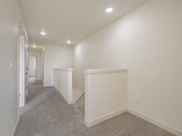 475 N 12th St — Photo 11