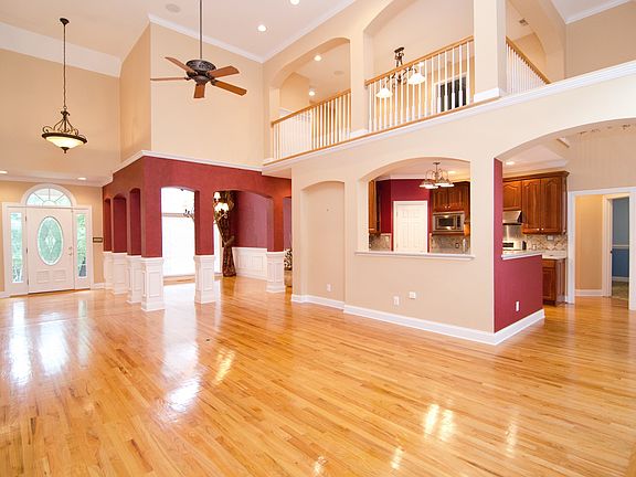 5th image of 609 Trollingwood Ct