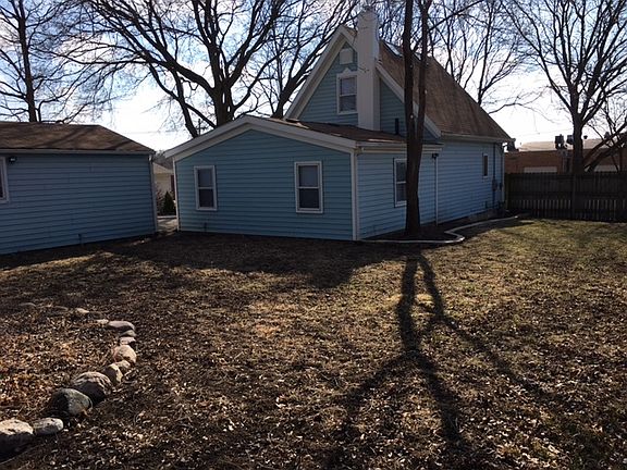 3rd image of 315 E College St