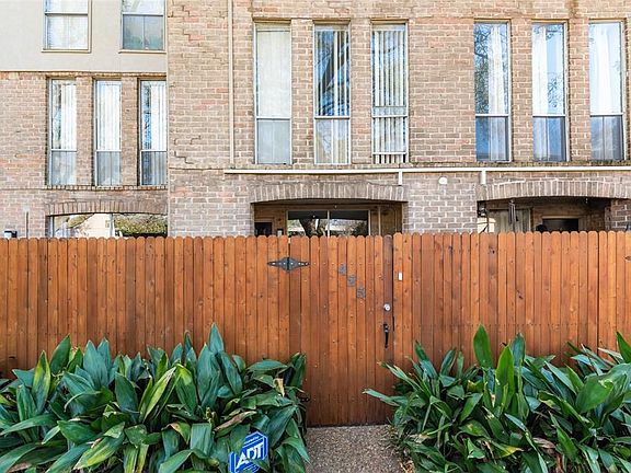 3rd image of 4641 Wild Indigo St APT 423