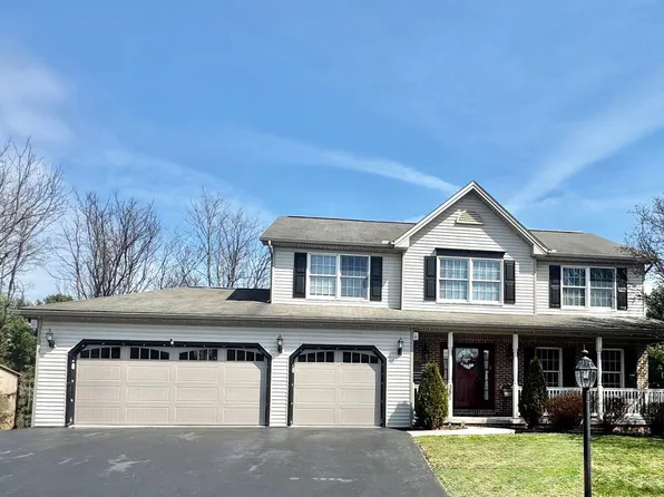 381 Benyou Ln, New Cumberland, PA 17070