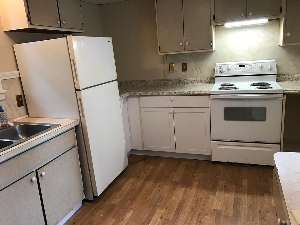 1st image of 21 Center St APT 1B