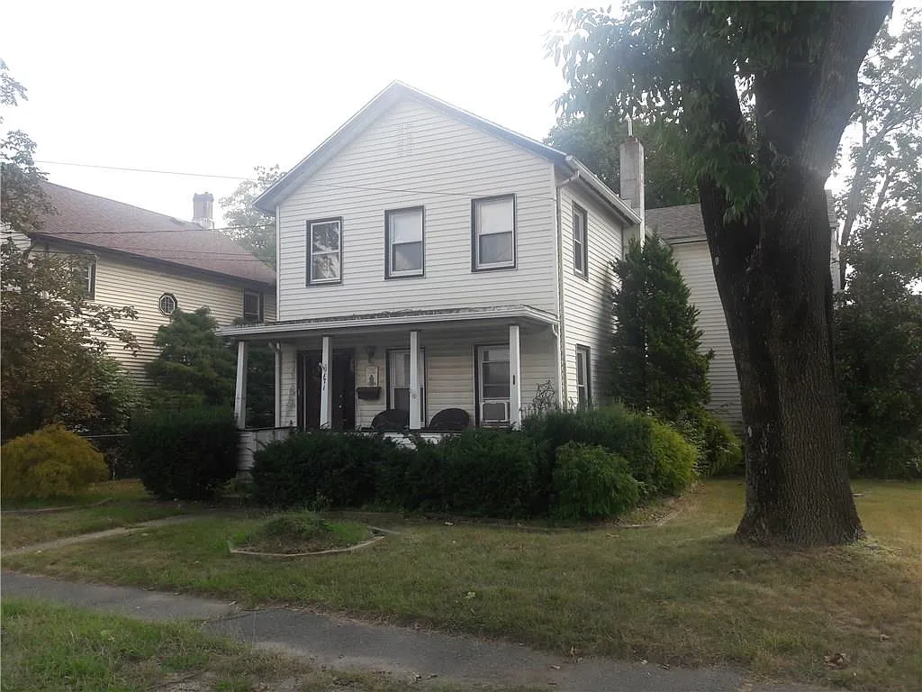 171 Manalapan Rd photo 1
