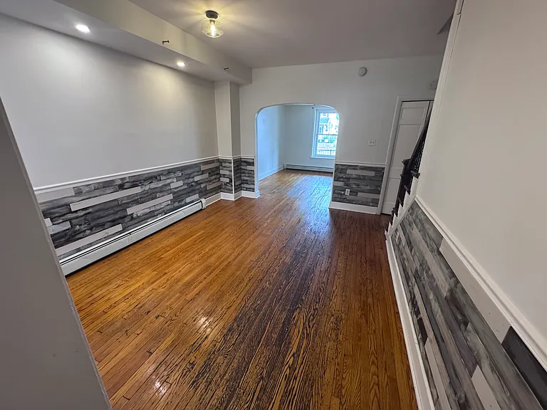50 South St — Photo 3
