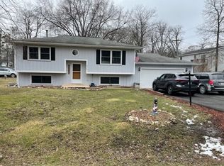 3113 Meadow Ln, Wonder Lake, IL 60097