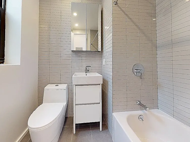 475 Central Park W #5C — Photo 6