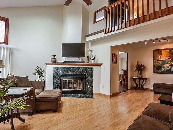 3rd image of 29 Old Winding Ln