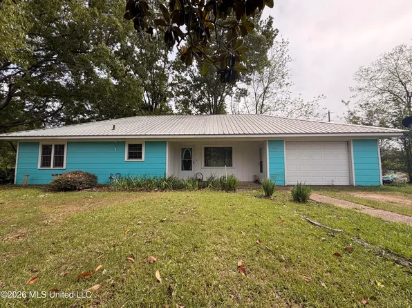 3010 Georgetown St, Hazlehurst, MS 39083