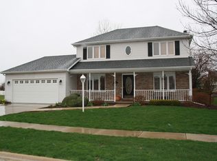 541 S Poplar Cir, Manteno, IL 60950