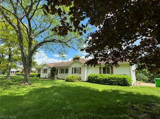1313 N Crater Ave, Dover, OH 44622
