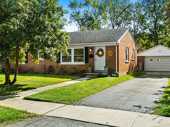 2nd image of 626 Nakomi Dr