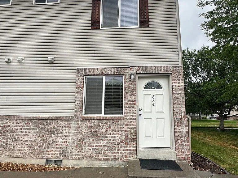 624 Sunflower Rd — Photo 1