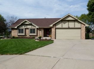 15735 Shamrock Rd, Omaha, NE 68118
