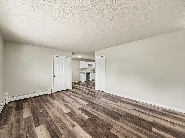 2115 Preuss Rd #D — Photo 6