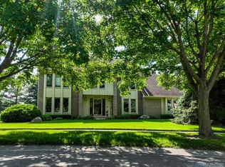 24254 Warrington Ct, Novi, MI