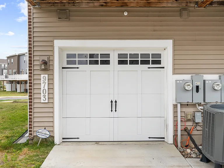 9703 Tealbriar Dr — Photo 37