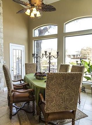 4th image of 1830 N Harbor Ct