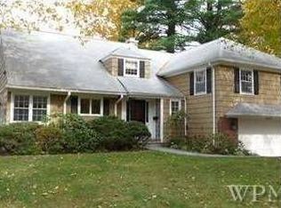 7 Wayside Ln, Scarsdale, NY 10583