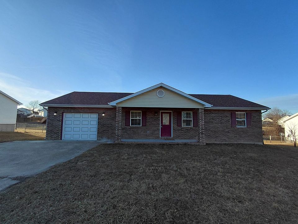 1st image of 19735 Stirrup Ln